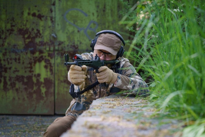 Paintball, Airsoft ou Dart Z Blaster: Quais as Diferenças e Qual É o Melhor para Você?